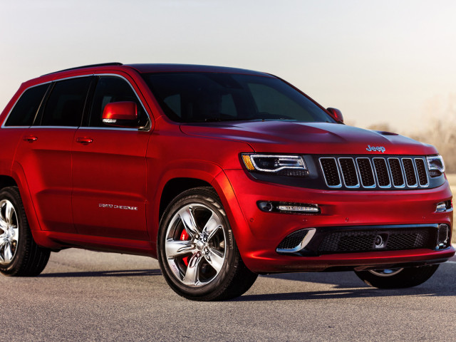 Jeep Grand Cherokee SRT фото