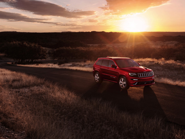 Jeep Grand Cherokee SRT фото