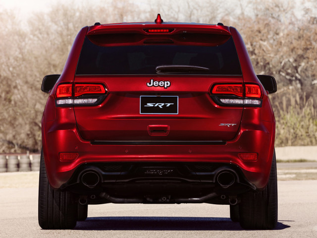 Jeep Grand Cherokee SRT фото