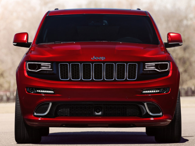 Jeep Grand Cherokee SRT фото