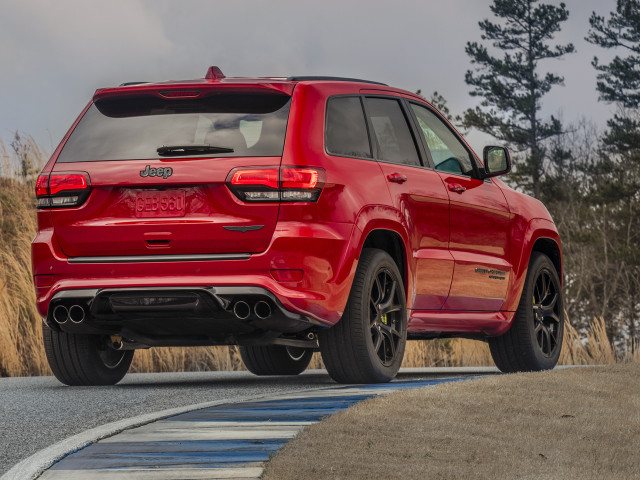 Jeep Grand Cherokee Trackhawk фото