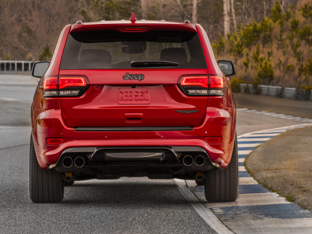 Jeep Grand Cherokee Trackhawk фото