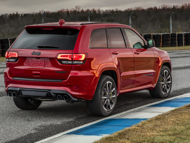 Jeep Grand Cherokee Trackhawk фото