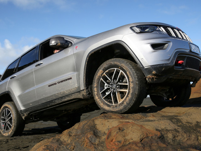 Jeep Grand Cherokee фото