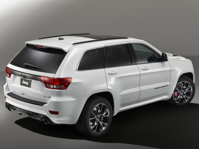 Jeep Grand Cherokee фото