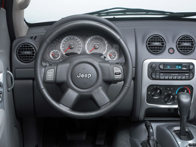 Jeep Liberty фото