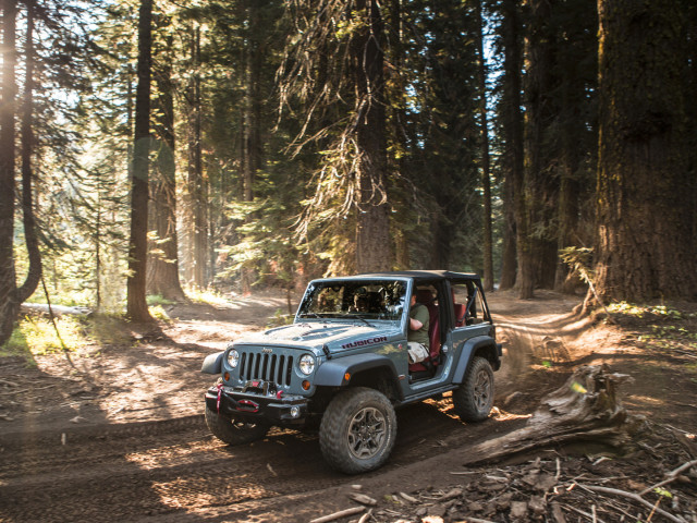 Jeep Wrangler Rubicon фото