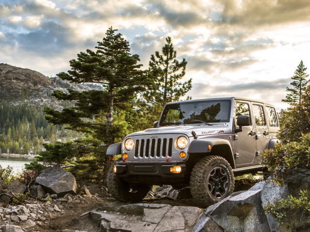 Jeep Wrangler Rubicon фото