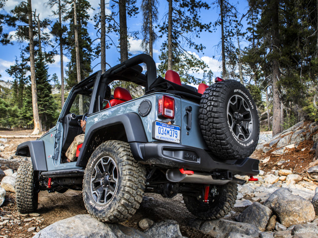 Jeep Wrangler Rubicon фото