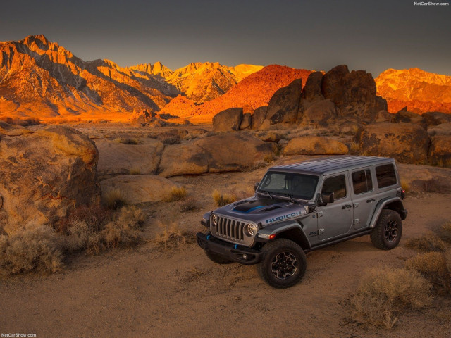 Jeep Wrangler Rubicon фото