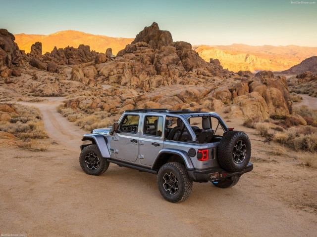 Jeep Wrangler Rubicon фото