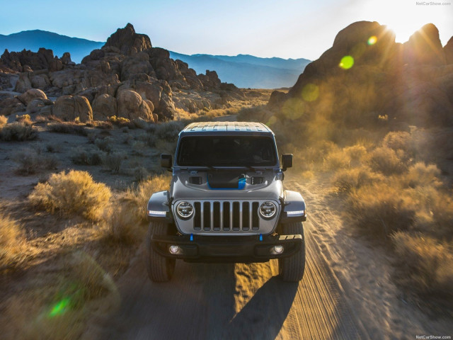 Jeep Wrangler Rubicon фото