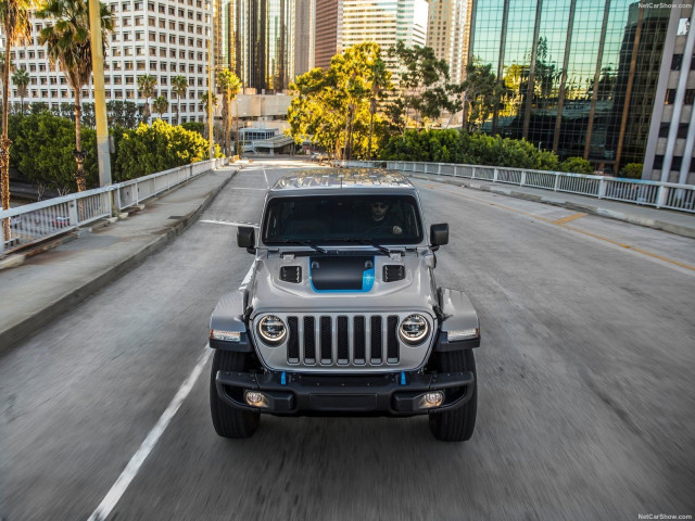 Jeep Wrangler Rubicon фото