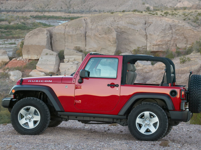 Jeep Wrangler Rubicon фото