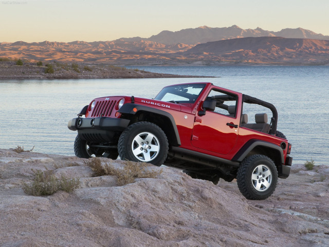 Jeep Wrangler Rubicon фото