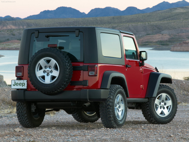 Jeep Wrangler Rubicon фото