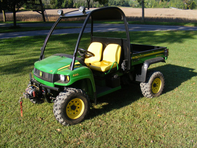 John Deere Gator фото