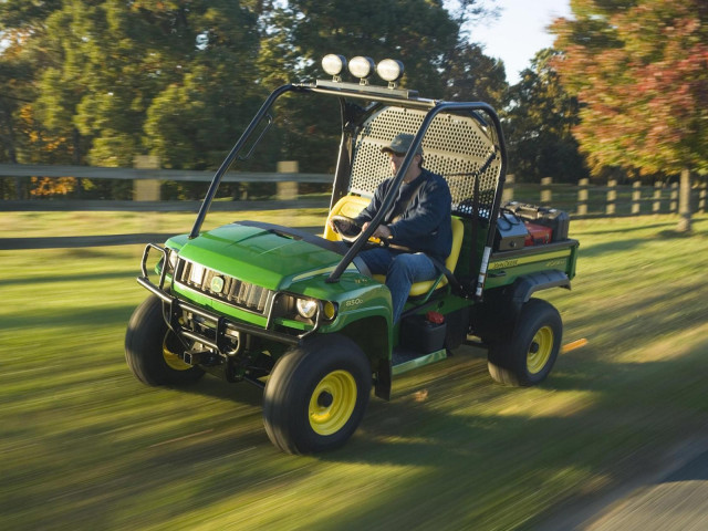 John Deere Gator фото