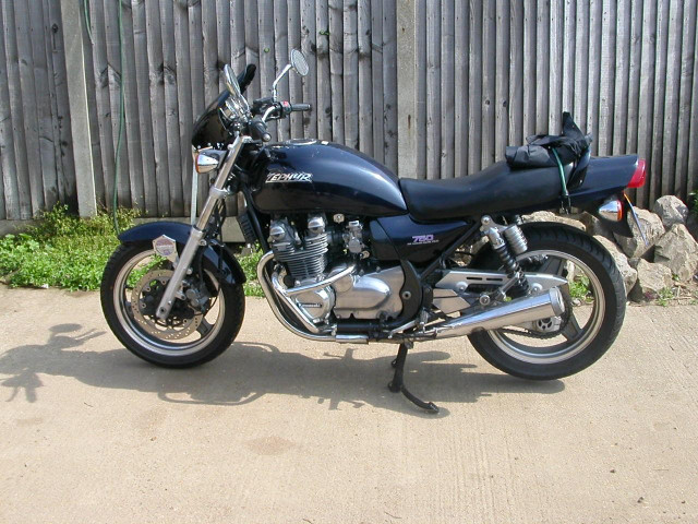 Kawasaki Zephyr 750 фото