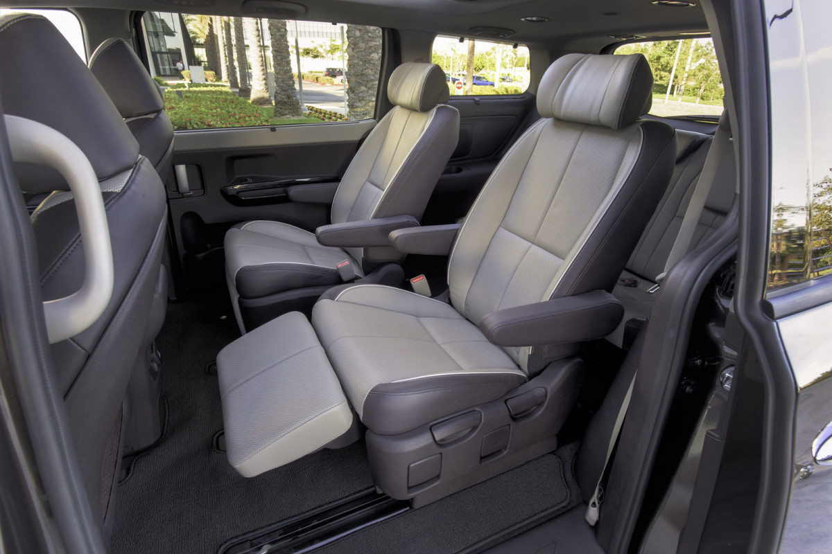 Kia Carnival фото 121558