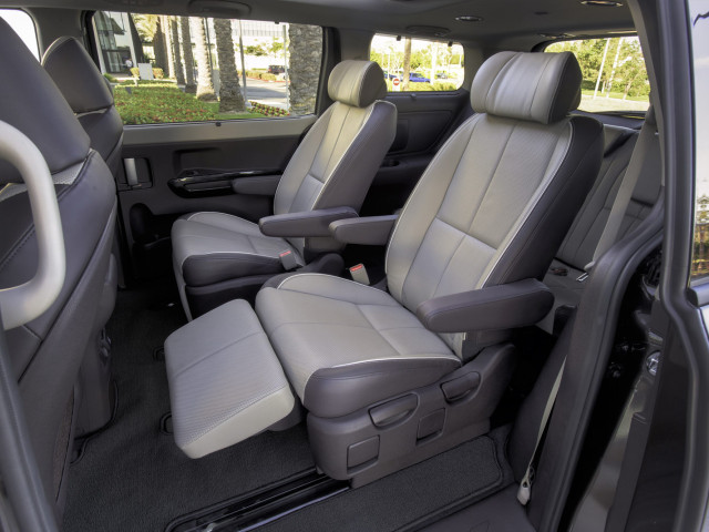 Kia Carnival фото