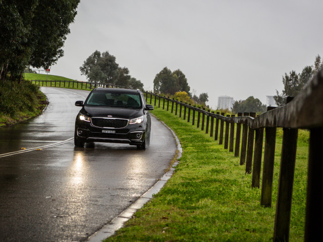 Kia Carnival фото