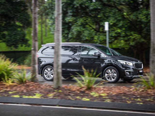 Kia Carnival фото