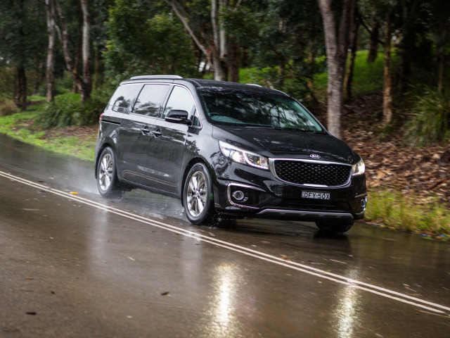 Kia Carnival фото