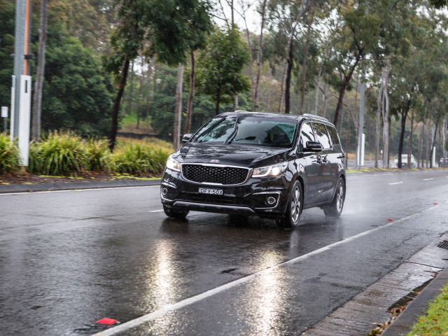 Kia Carnival фото