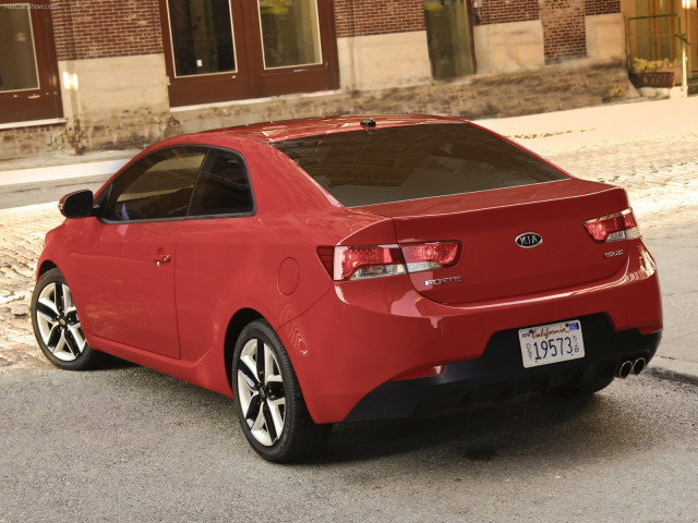 Kia Forte Koup фото
