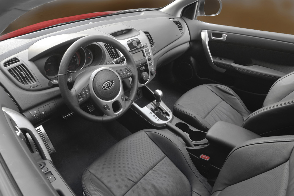 Kia Forte Koup фото 68050