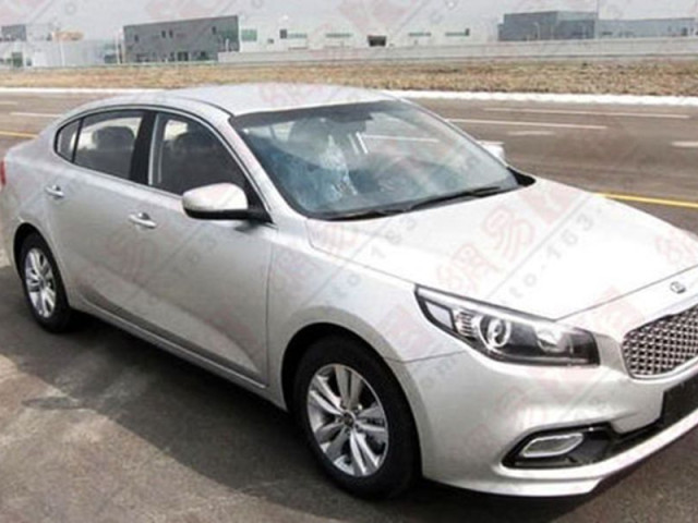 Kia K4 фото