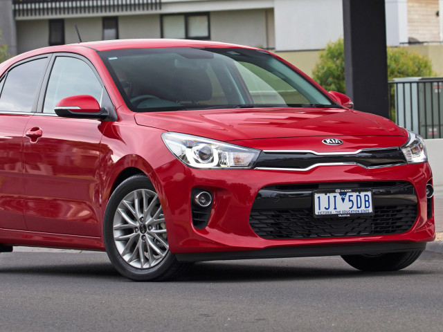 Kia Rio Hatchback фото