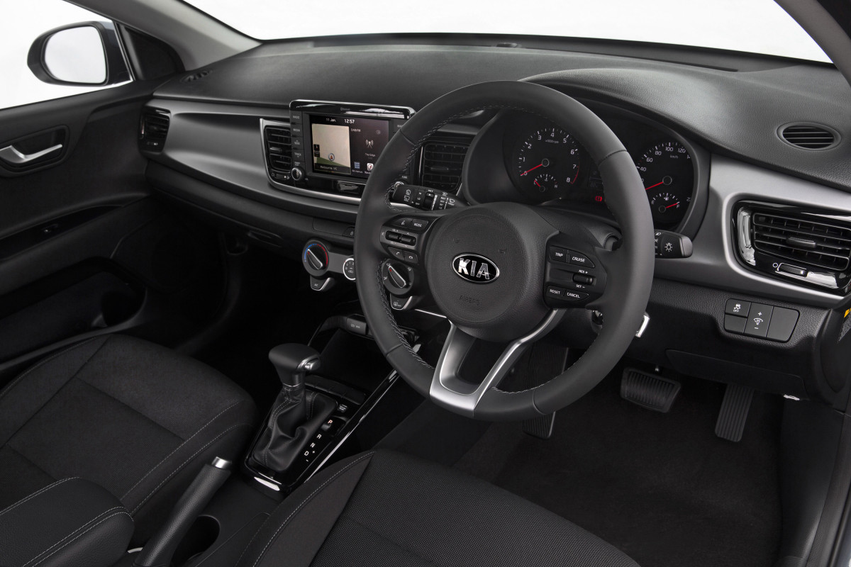 Kia Rio Hatchback фото 179882