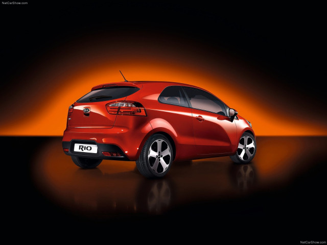 Kia Rio Hatchback фото