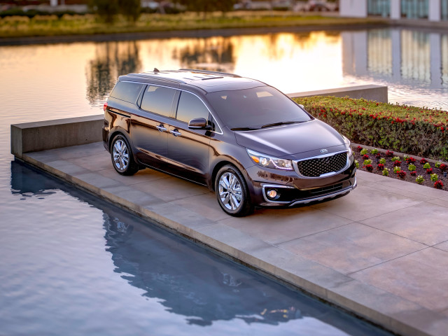 Kia Sedona фото