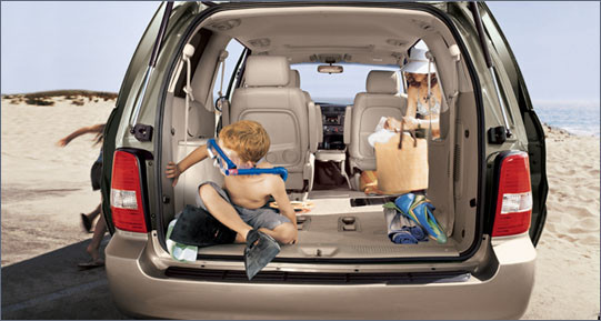 Kia Sedona фото 23646