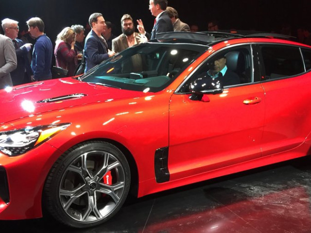 Kia Stinger GT фото