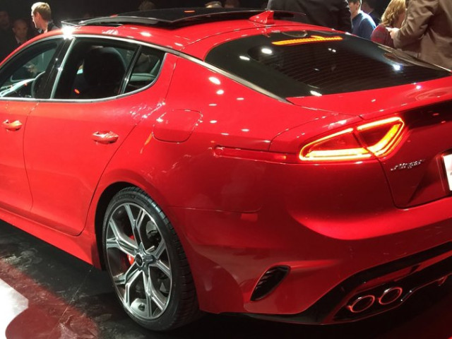 Kia Stinger GT фото