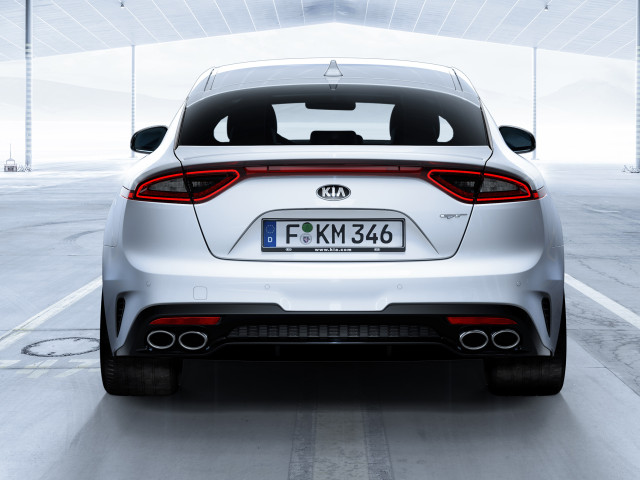 Kia Stinger GT фото