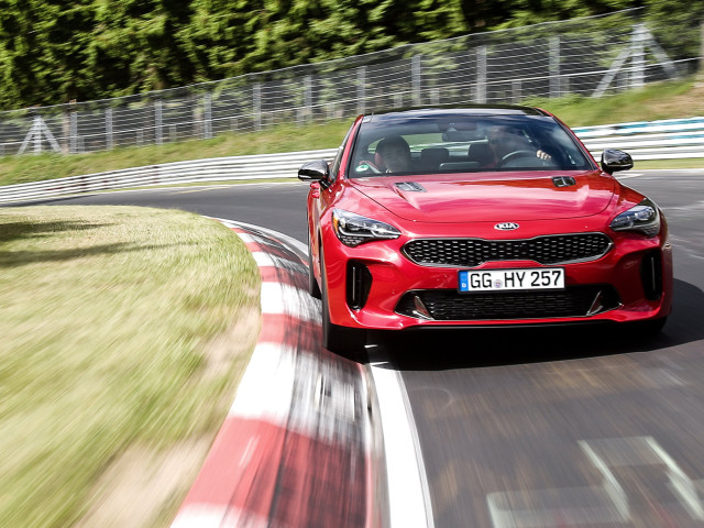 Kia Stinger фото