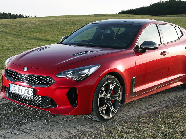 Kia Stinger фото