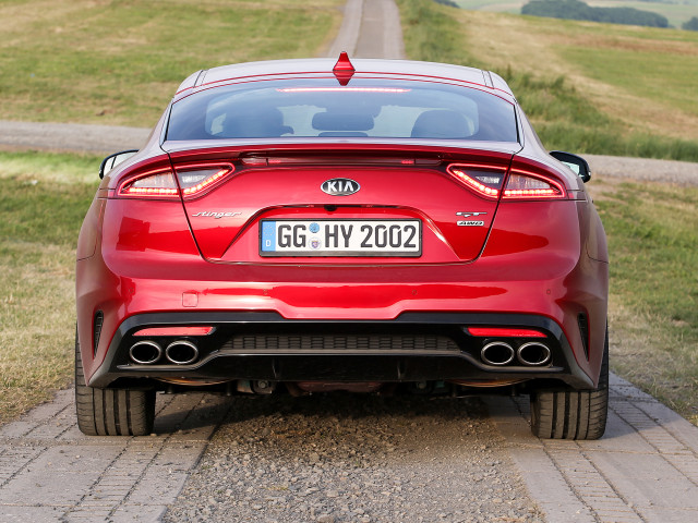 Kia Stinger фото