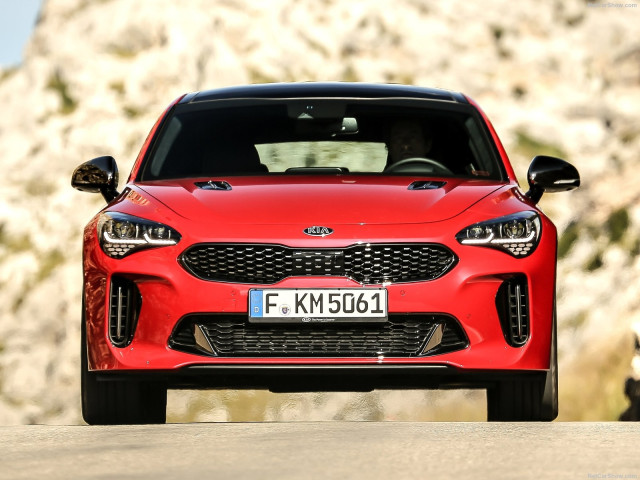 Kia Stinger фото