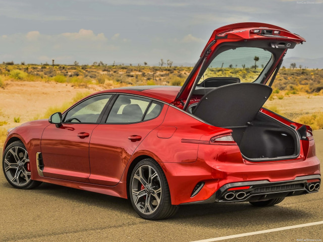 Kia Stinger фото