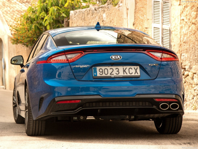 Kia Stinger фото