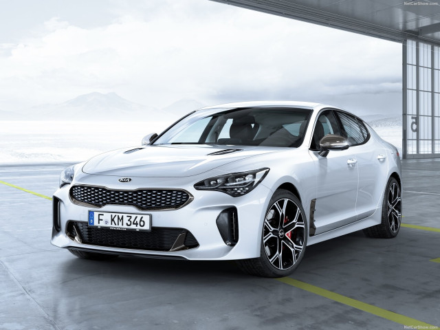 Kia Stinger фото