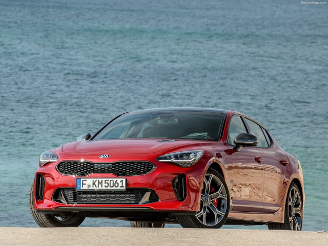 Kia Stinger фото