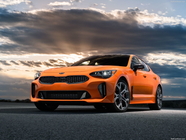 Kia Stinger фото