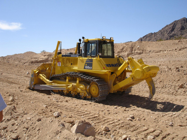 Komatsu D155AX фото